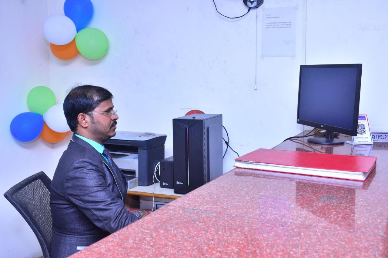 Hotel Mid East Haridaspur ภายนอก รูปภาพ